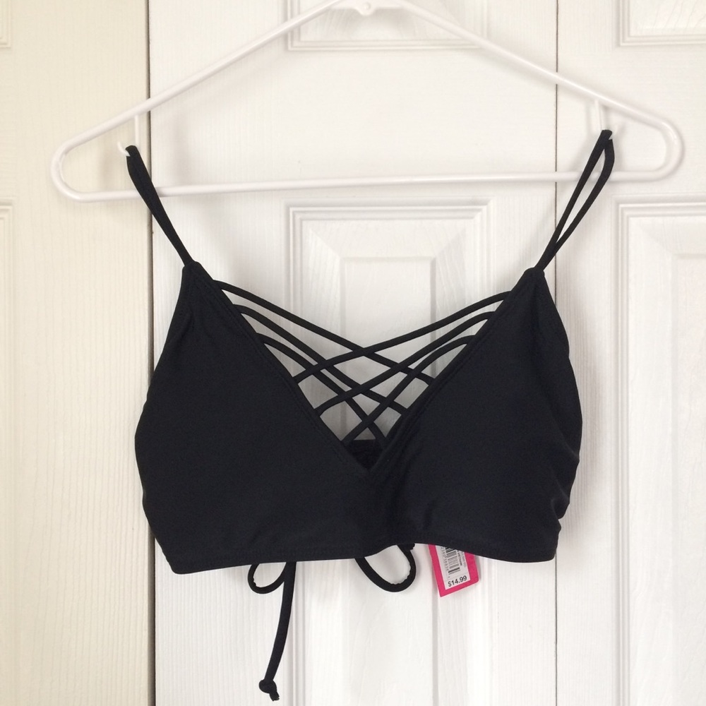 NWT Strappy Black Bralette style Bikini Top